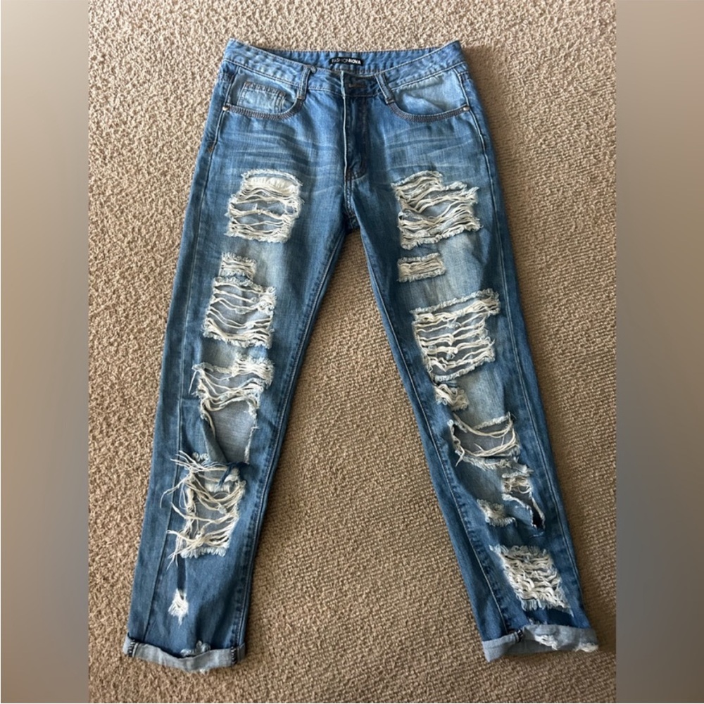 Fashion Nova destroyed loose fit jeans